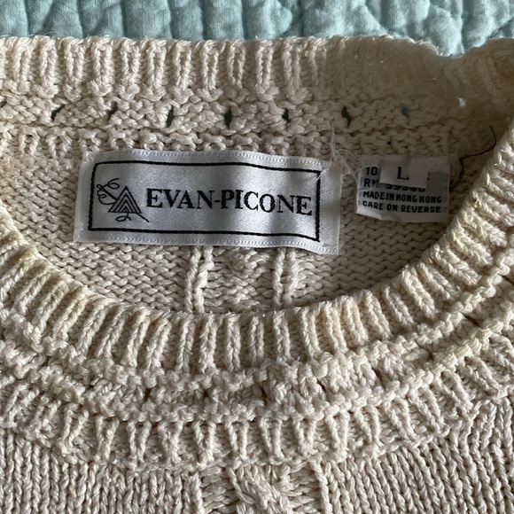 Vintage, 100% Silk Top - Picture 5 of 6